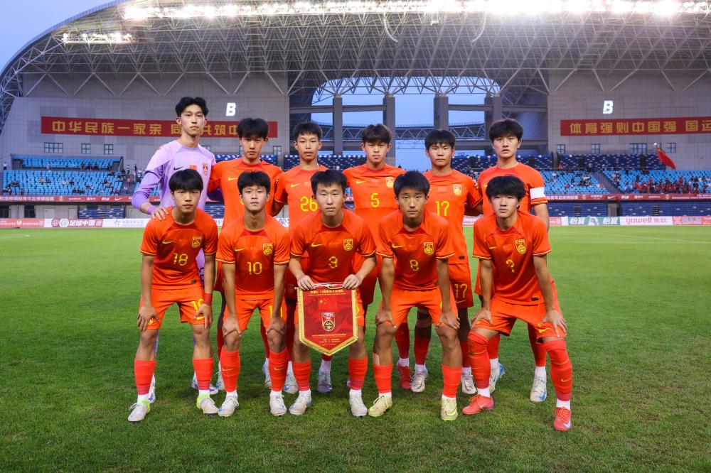 从西班牙中场价值与战术影响解析